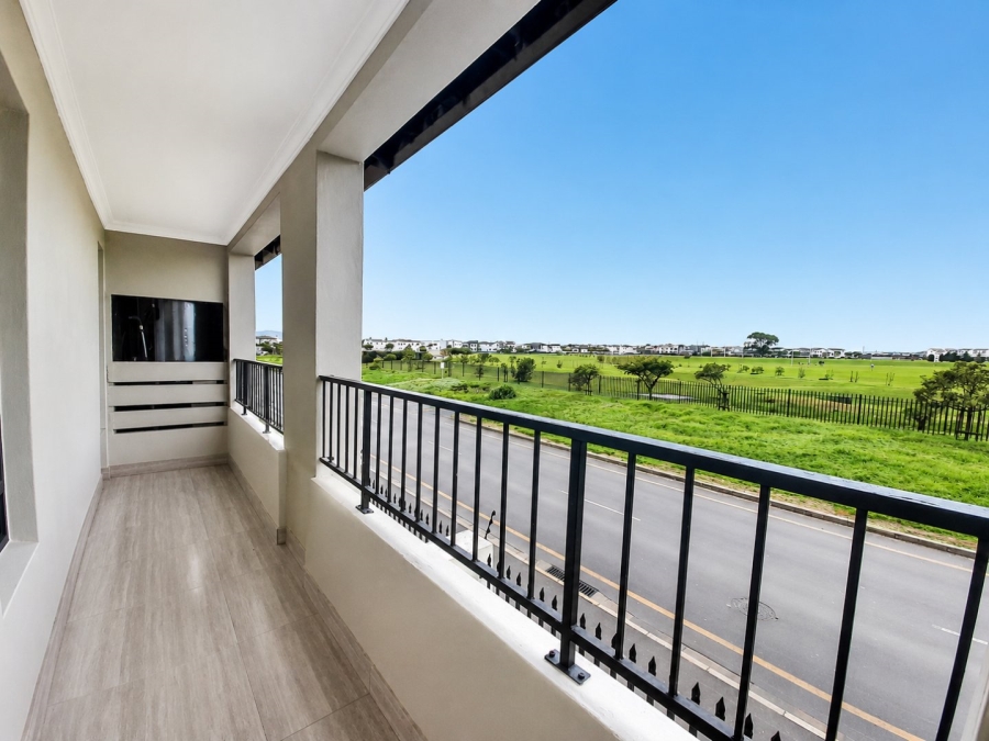 2 Bedroom Property for Sale in Parklands North Western Cape